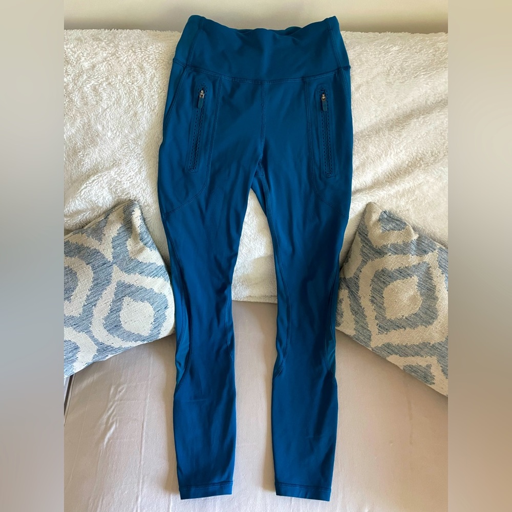Lululemon size 4 yoga pants/leggings